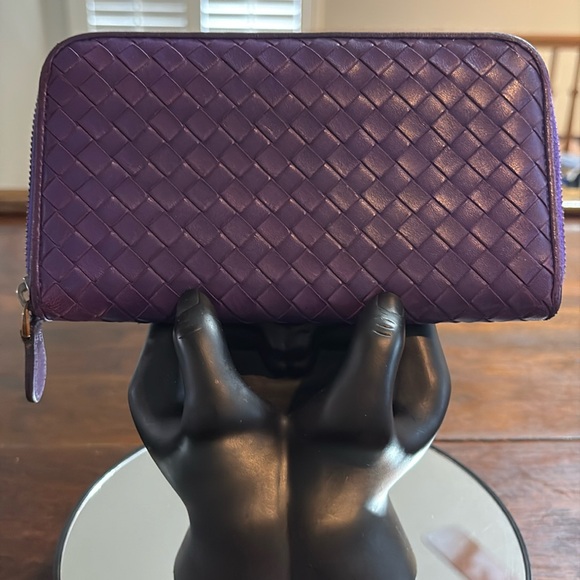 BOTTEGA VENETA Intrecciato Zip Around Wallet - Picture 1 of 14